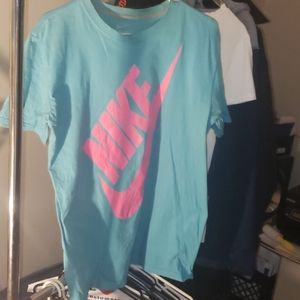 Nike T-Shirt
